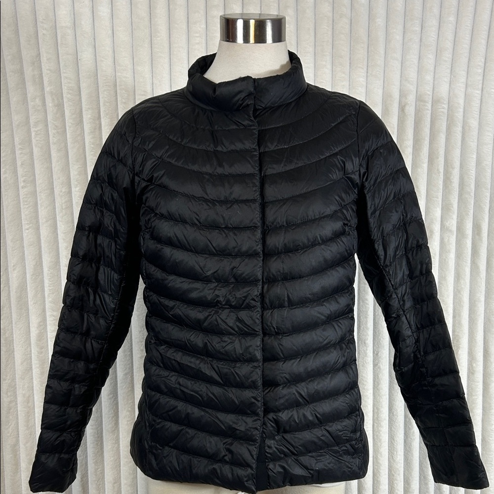 Athleta black Downkind Jacket Women’s Down Fill Snap Up Packable Puffer sz small